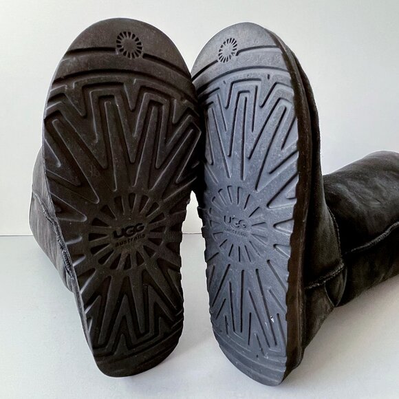 UGG Australia Womens Classic Tall Boots US 8 Style # 5815 Black Sheepskin + Box - Picture 15 of 16